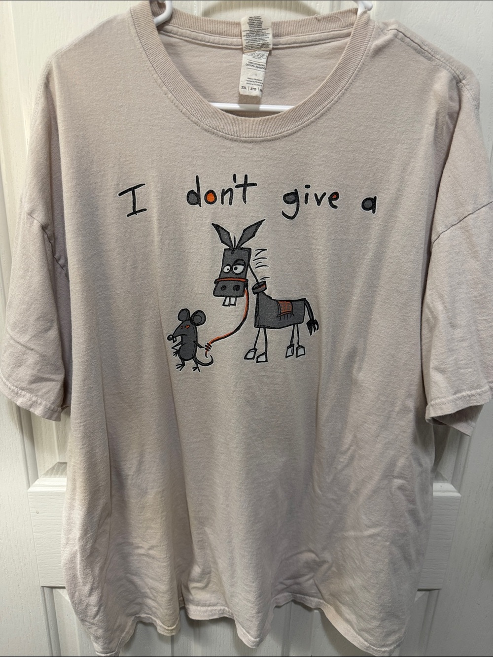 Gildan Beige Graphic Tee with Donkey & Mouse Illustration Y2K